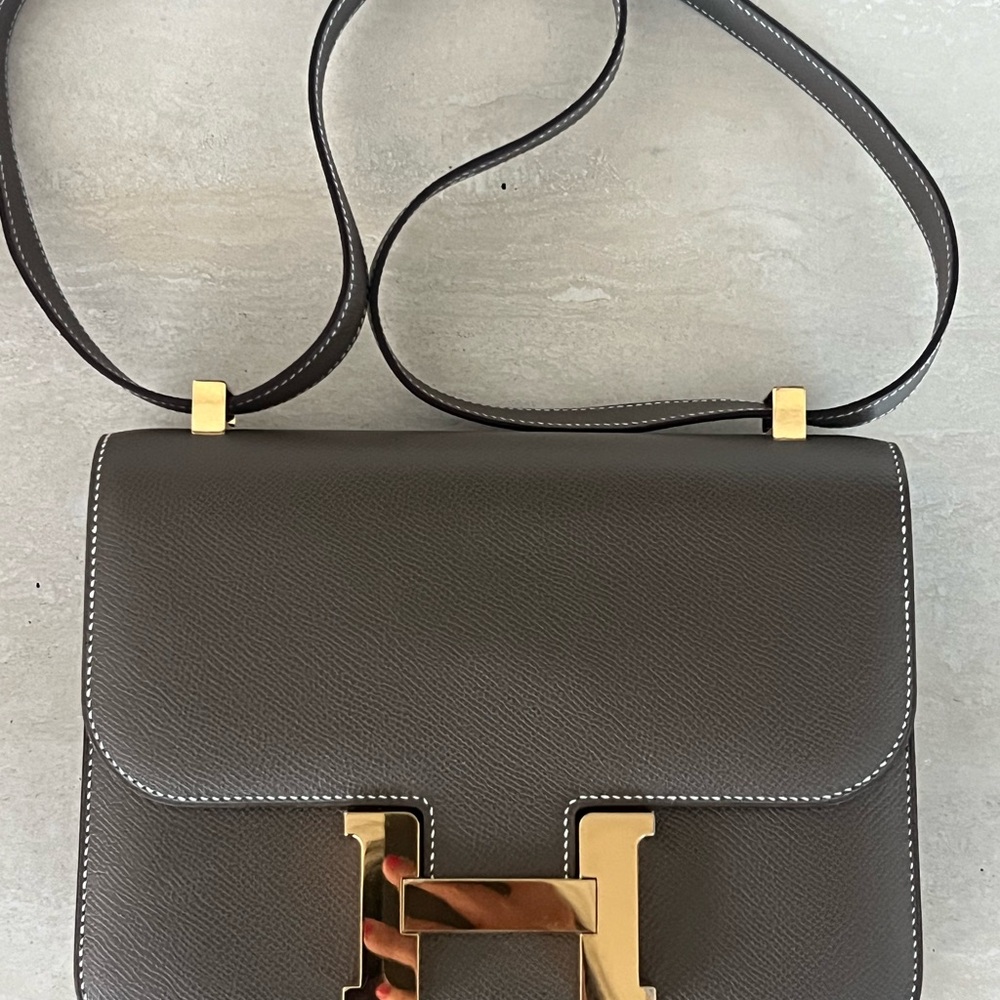 Hermes Constance 24 taupe color